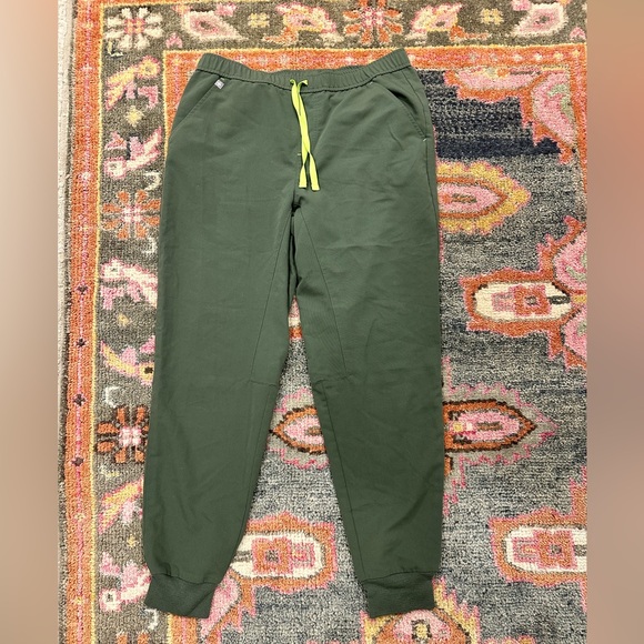 Figs Other - Figs Men’s Olive Scrub Pants - Large